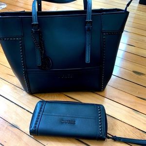 Black leather guess bag w/ wallet